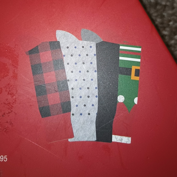 Brand New Holiday 4pk Socks - Picture 3 of 3
